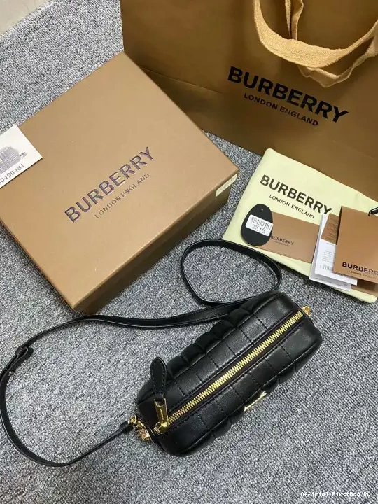 Official First Bag Ru MINI Camera Lola Bag BURBERRY 0602